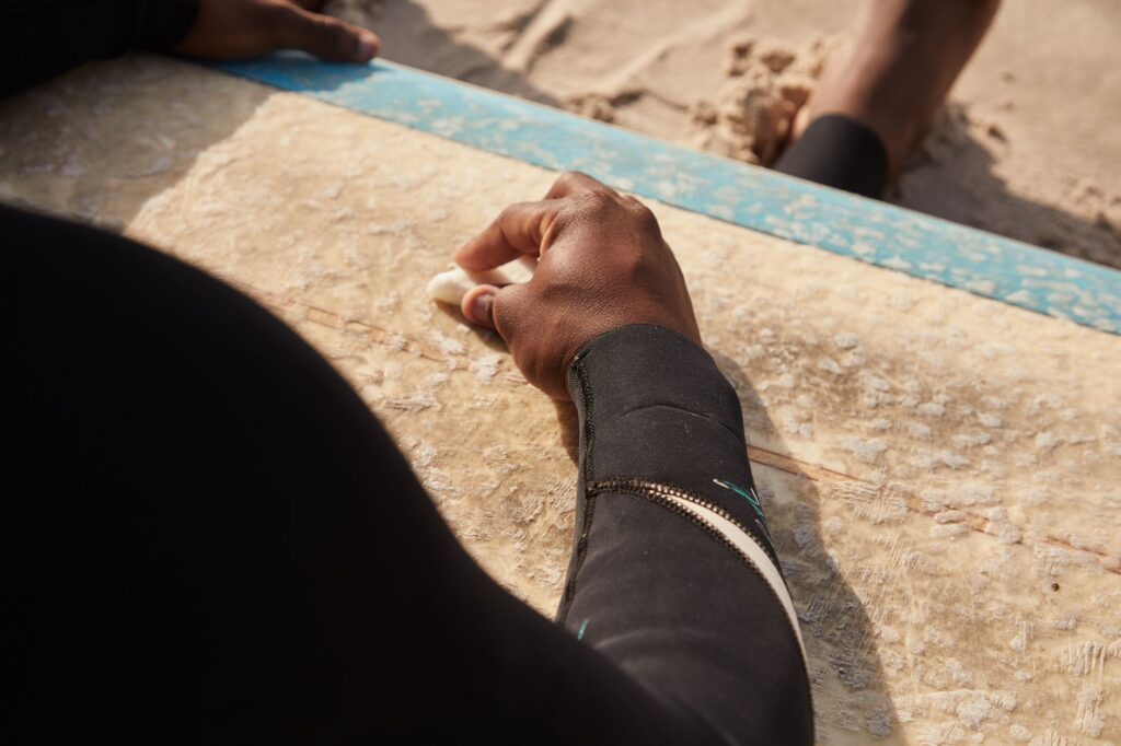 surfboard wax application