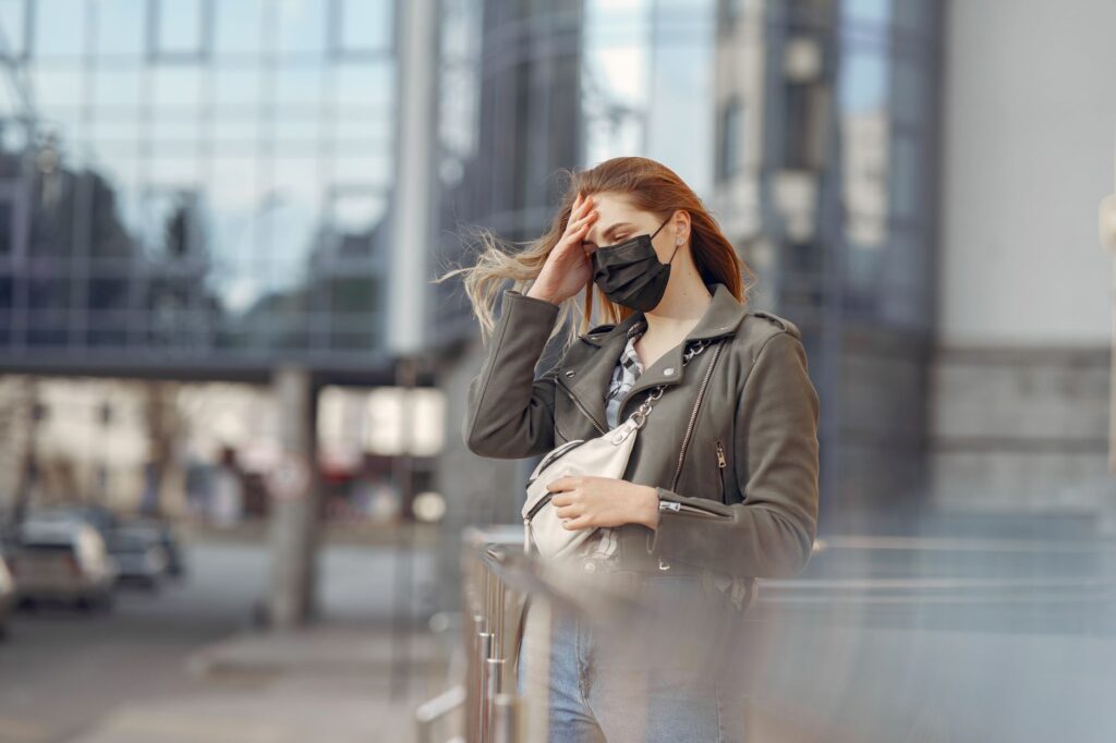 woman wearing stylish blazertje